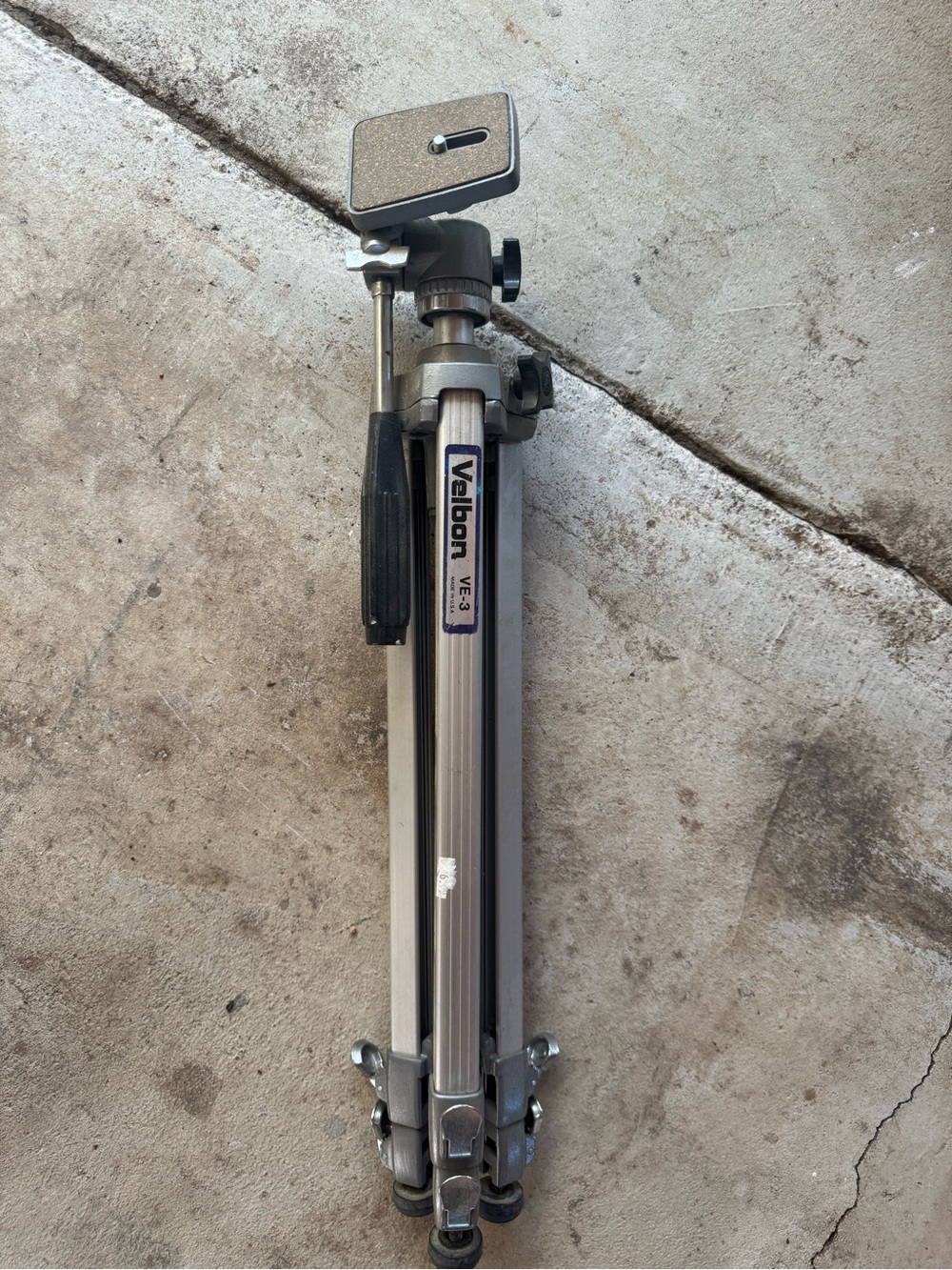 VE-3 Silver Aluminum Camera Tripod with Pan Handle